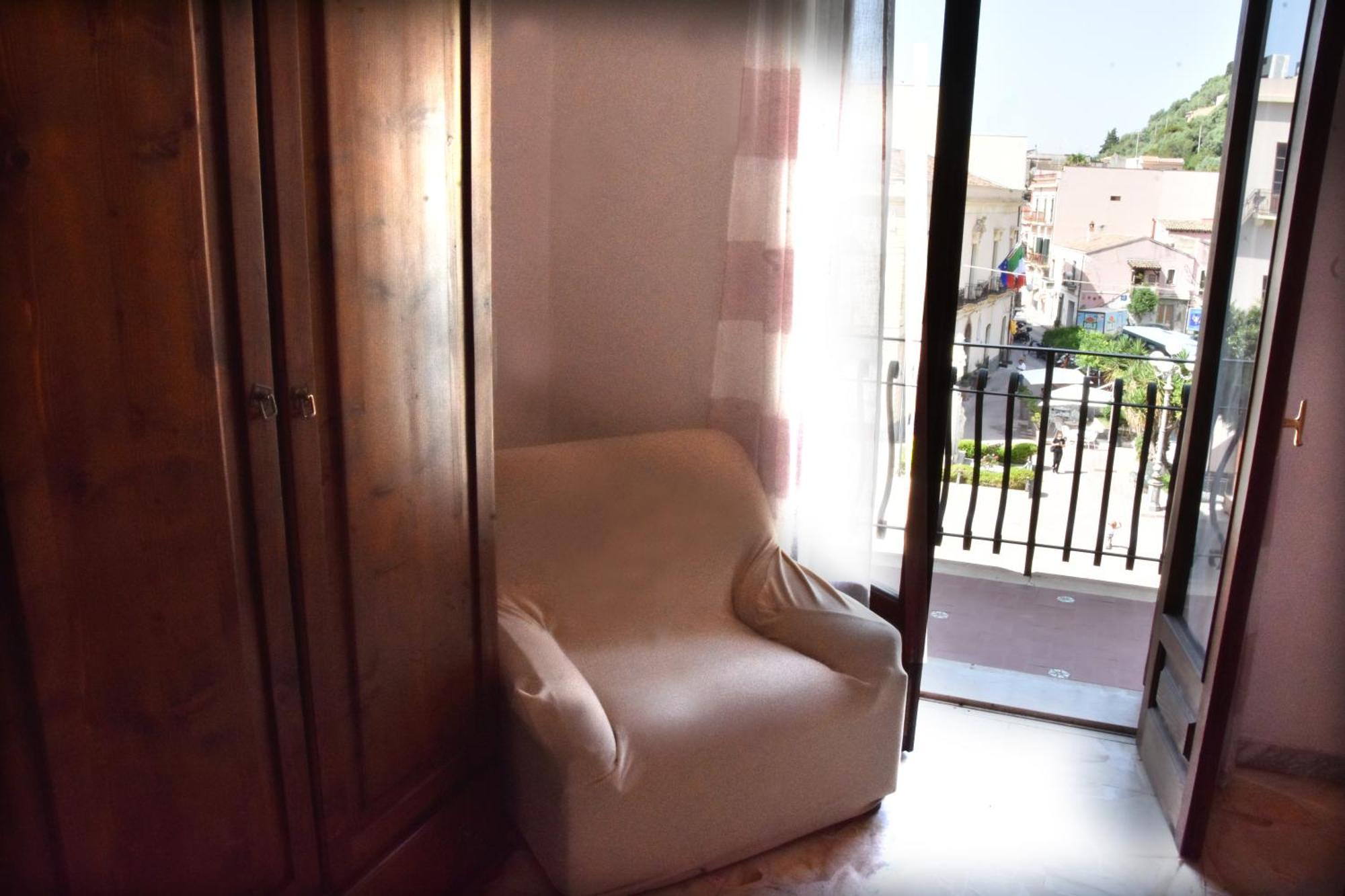 Plaza Giardini Naxos Exterior foto